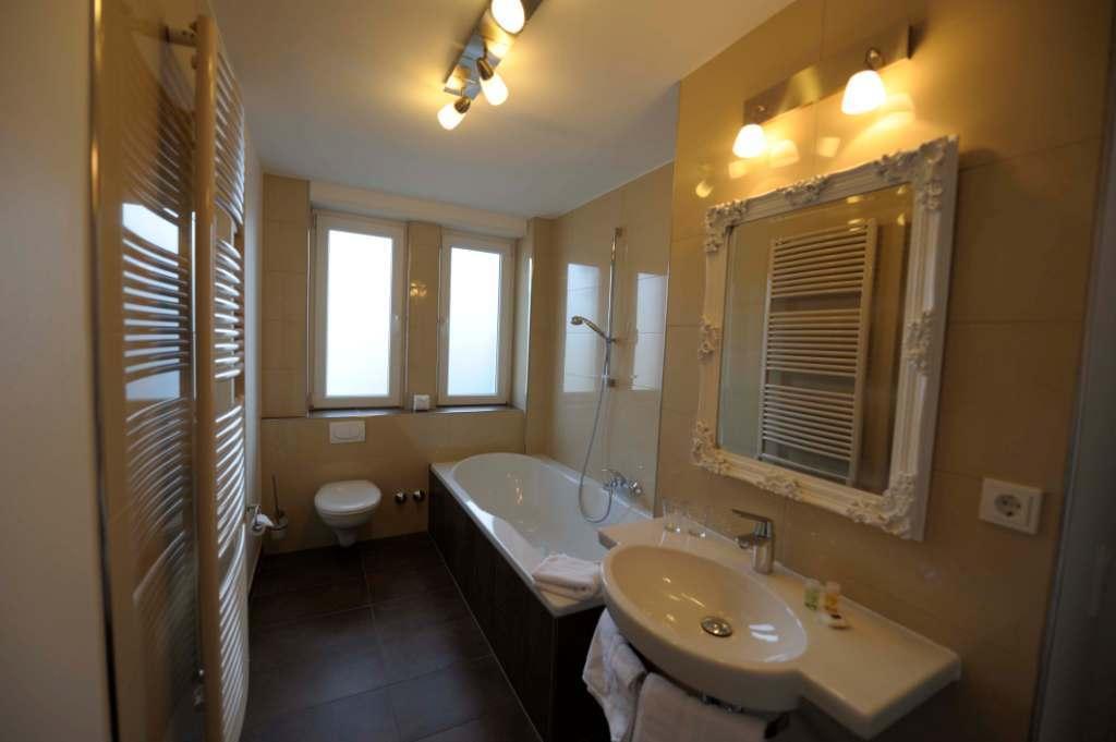 Hotel Continental Sarrebruck Habitación foto